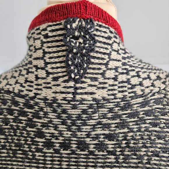 Tribekka 44 Sweater Gray White with Red Crushed Velvet Knit Cardi Size Small - Picture 6 of 10